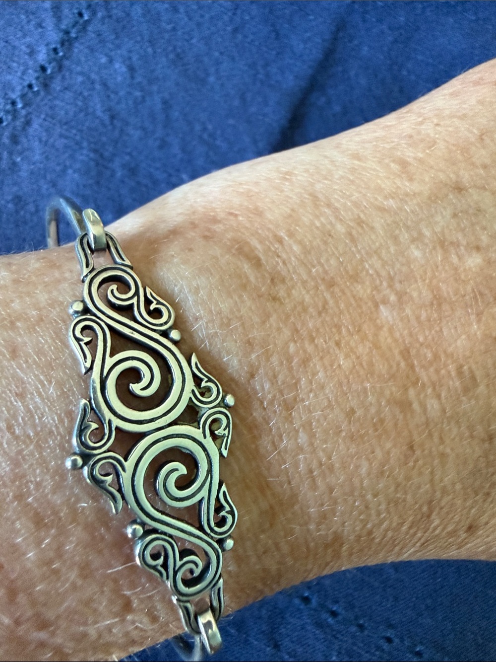 James Avery Retired Sterling Silver Sorrento Hook-On Bangle Bracelet
